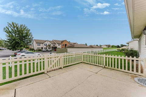 Tiny photo for 1010 Acorn Bay Drive, Galloway, OH 43119 (MLS # 226036537)