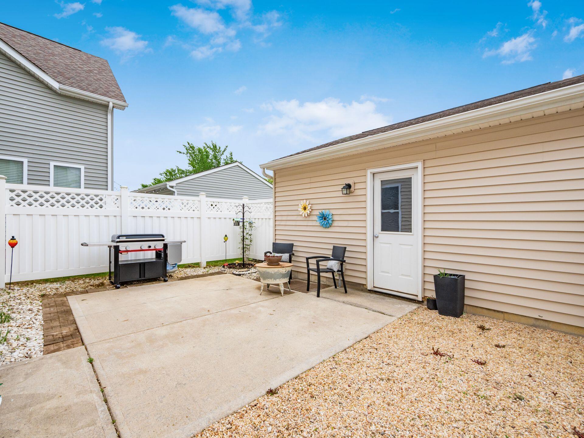 7879 Ashenden Drive, Blacklick, Ohio image 28