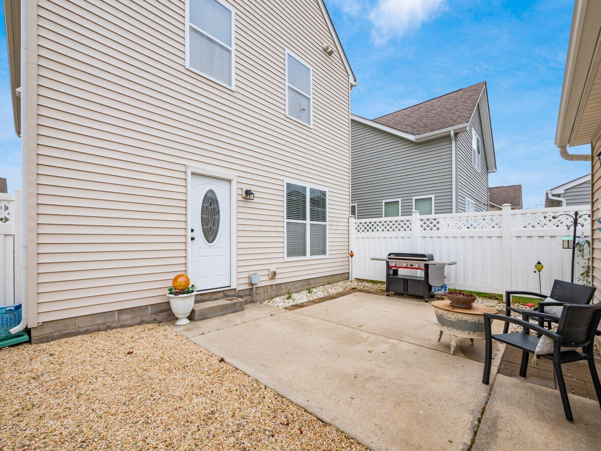 7879 Ashenden Drive, Blacklick, Ohio image 27