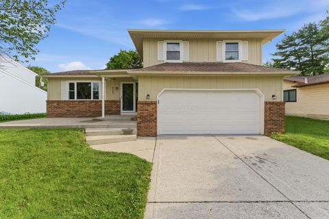Photo of 2193 Blackoak Avenue, Columbus, OH 43229 (MLS # 226017691)