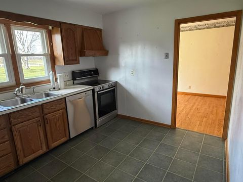 Tiny photo for 41 Westmoor Drive, London, OH 43140 (MLS # 226007282)