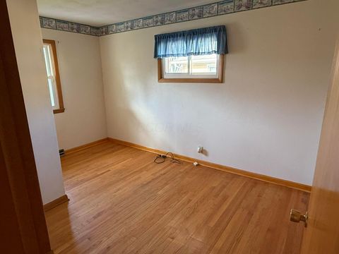 Tiny photo for 41 Westmoor Drive, London, OH 43140 (MLS # 226007282)