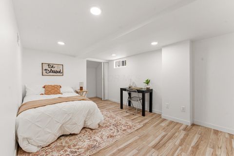 Tiny photo for 514 S Napoleon Avenue, Columbus, OH 43213 (MLS # 226003501)