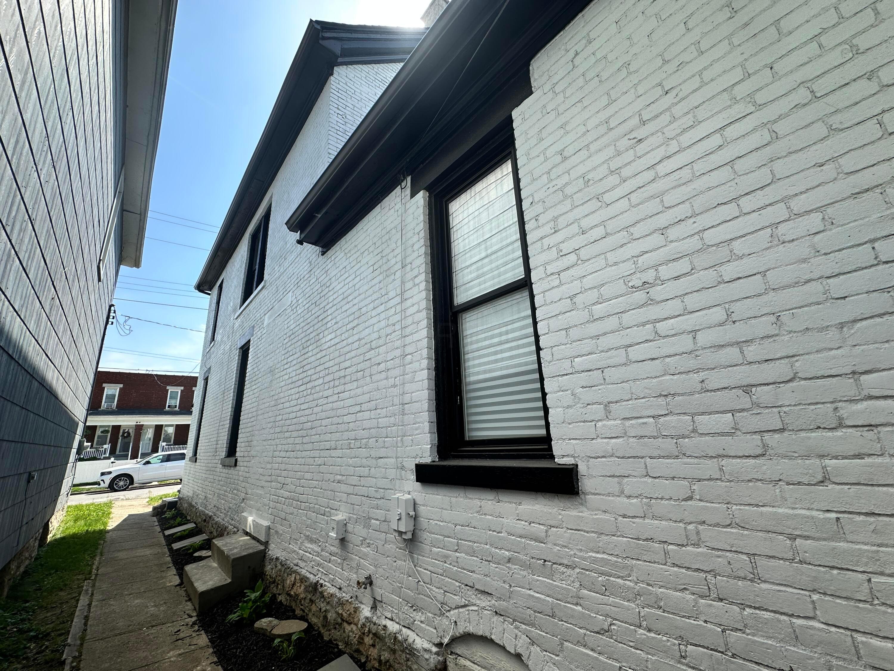 38 E Innis Avenue