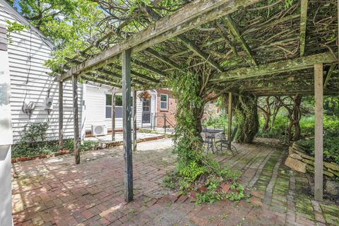 Tiny photo for 3145 E Broad Street, Columbus, OH 43209 (MLS # 226024519)
