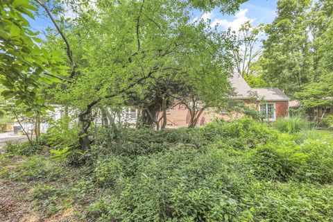 Tiny photo for 3145 E Broad Street, Columbus, OH 43209 (MLS # 226024519)