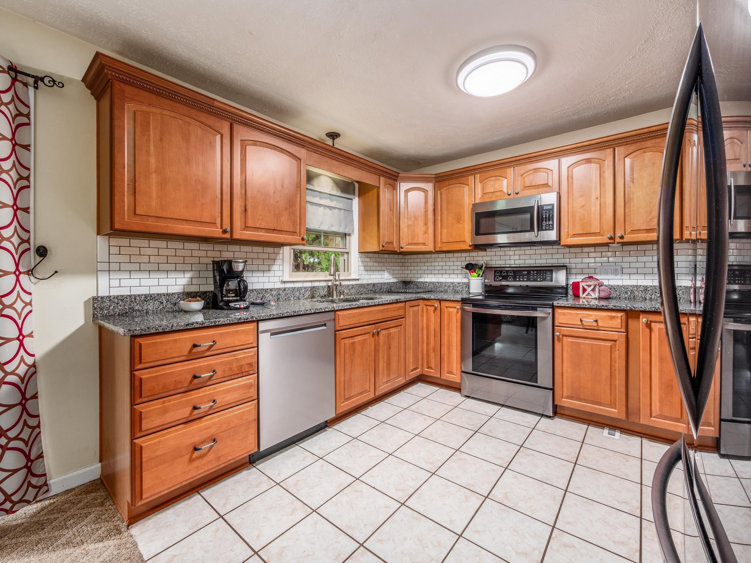 1570 Nob Hill Road, Zanesville, Ohio image 10