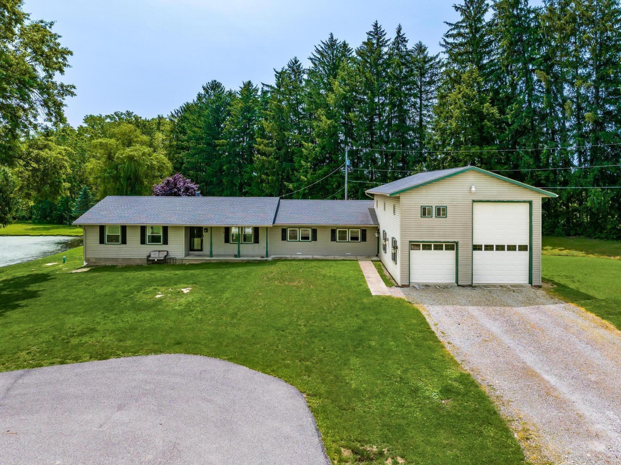 1570 Nob Hill Road, Zanesville, Ohio image 1