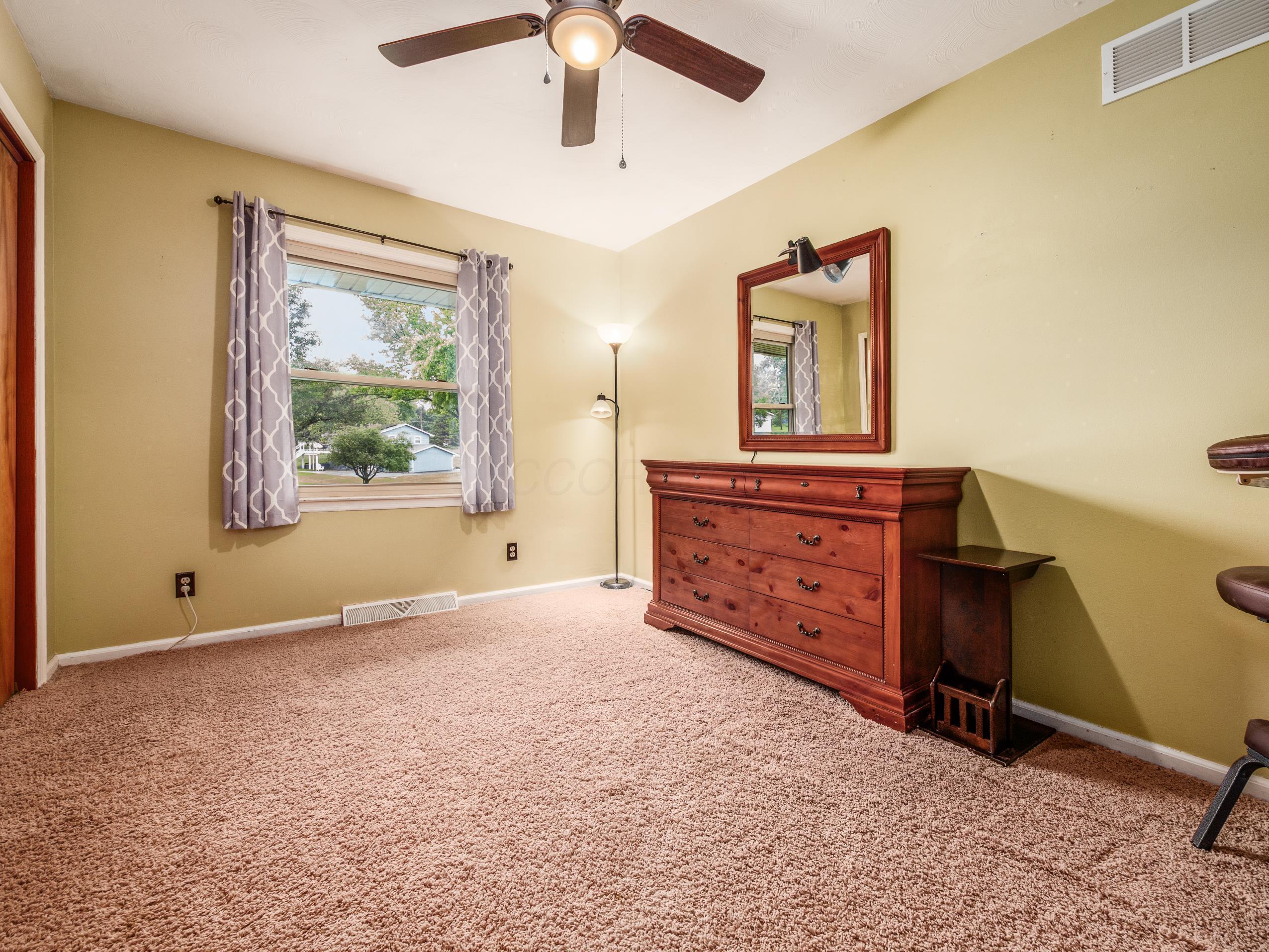 1570 Nob Hill Road, Zanesville, Ohio image 14