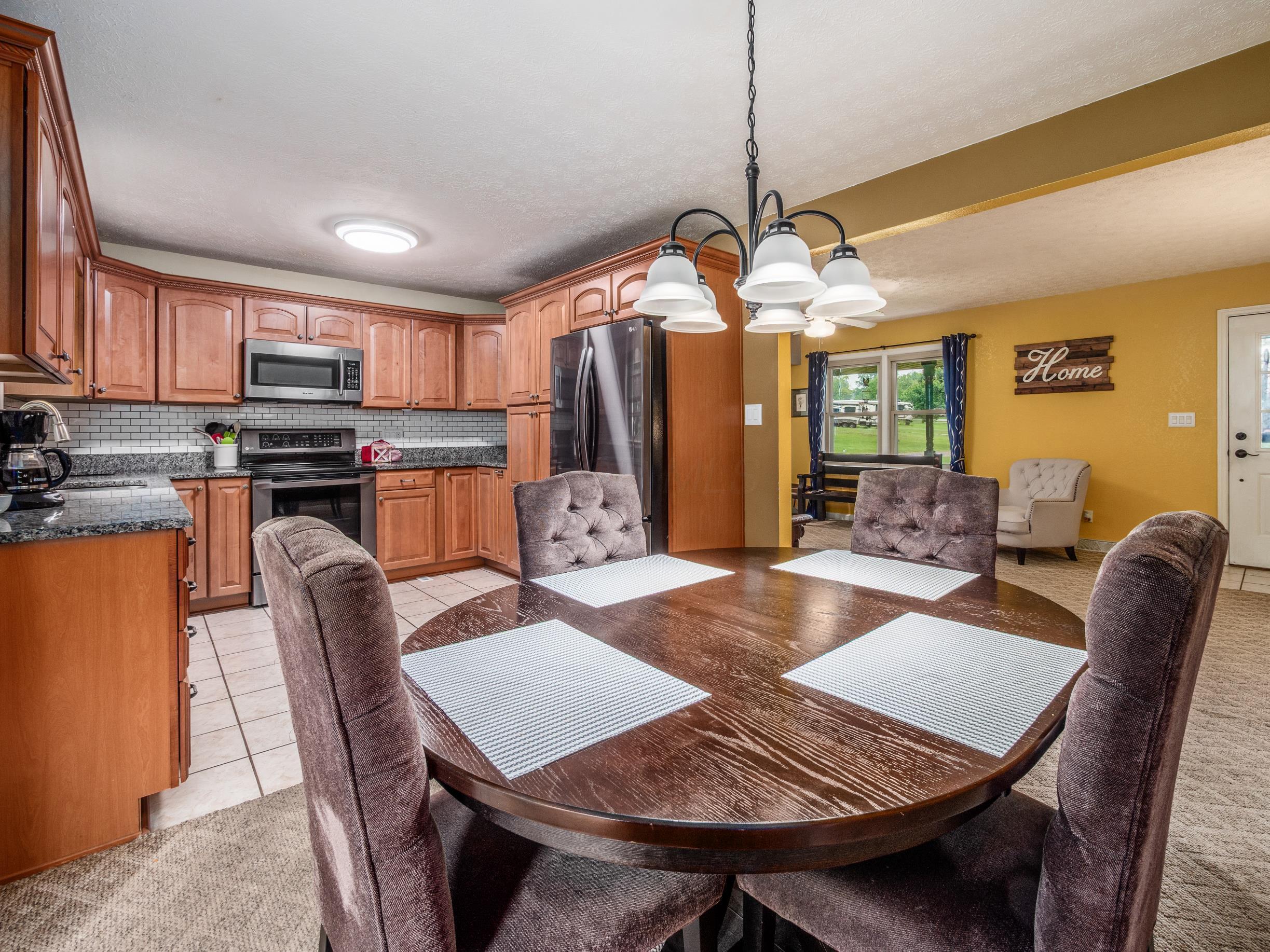 1570 Nob Hill Road, Zanesville, Ohio image 11