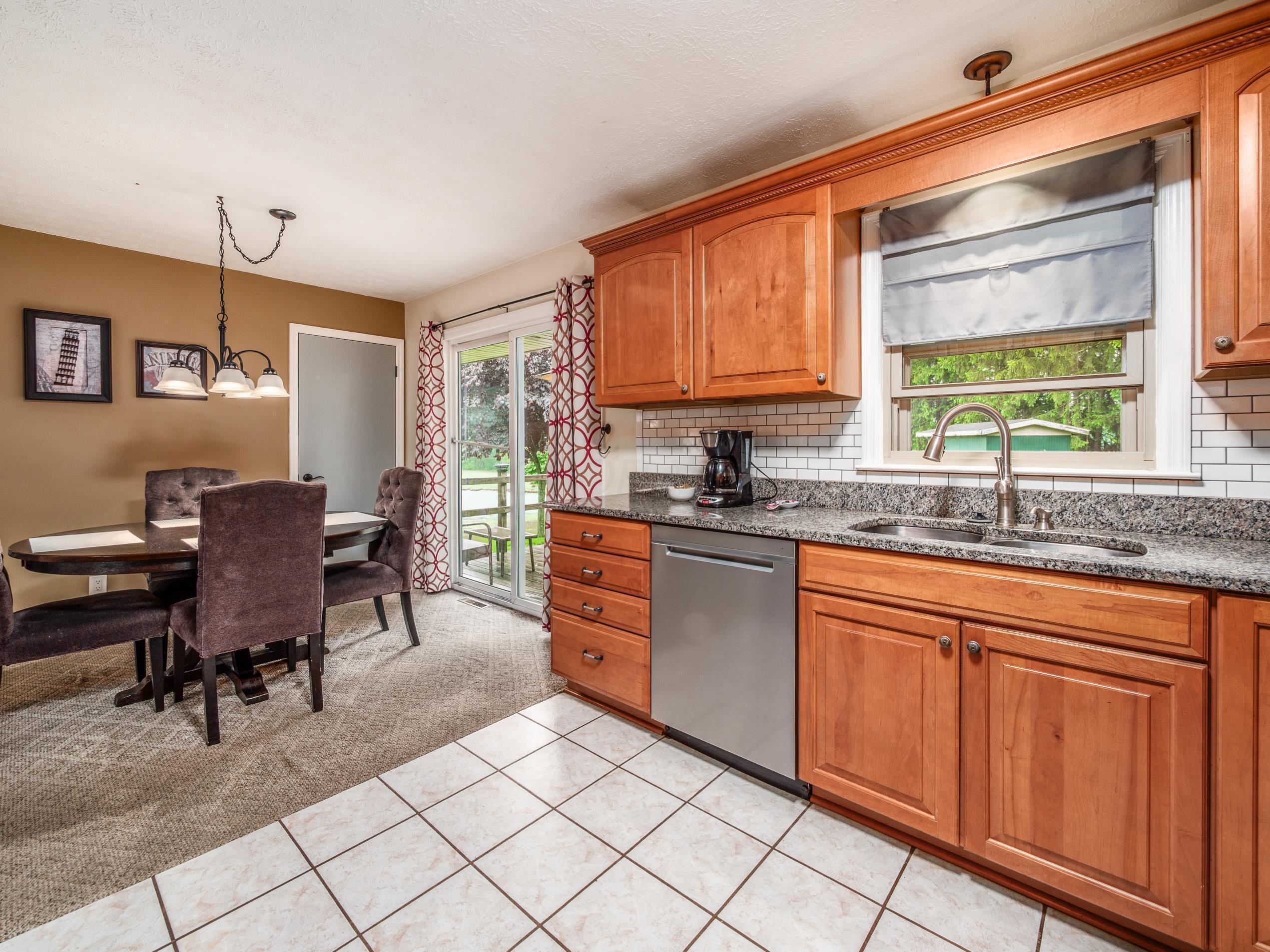 1570 Nob Hill Road, Zanesville, Ohio image 13