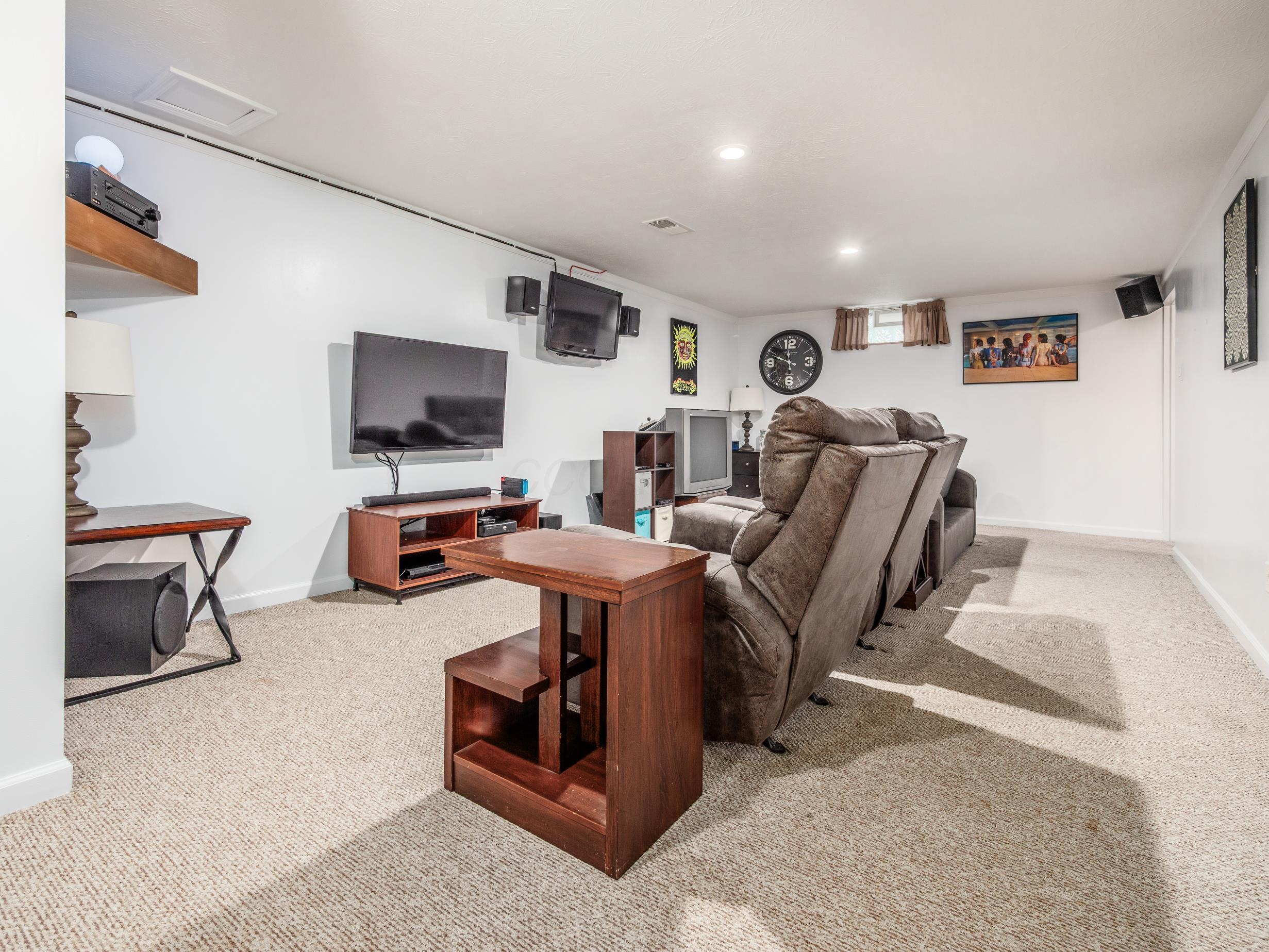 1570 Nob Hill Road, Zanesville, Ohio image 32