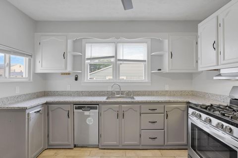 Tiny photo for 438 Clarendon Street, Newark, OH 43055 (MLS # 225044716)