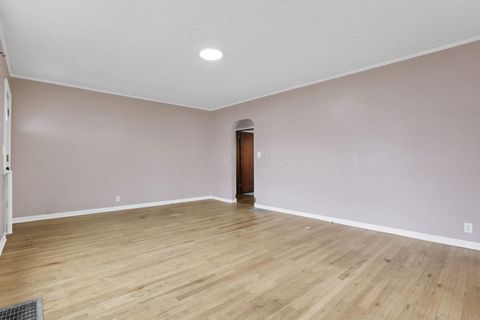 Tiny photo for 438 Clarendon Street, Newark, OH 43055 (MLS # 225044716)