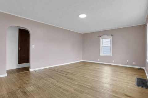 Tiny photo for 438 Clarendon Street, Newark, OH 43055 (MLS # 225044716)