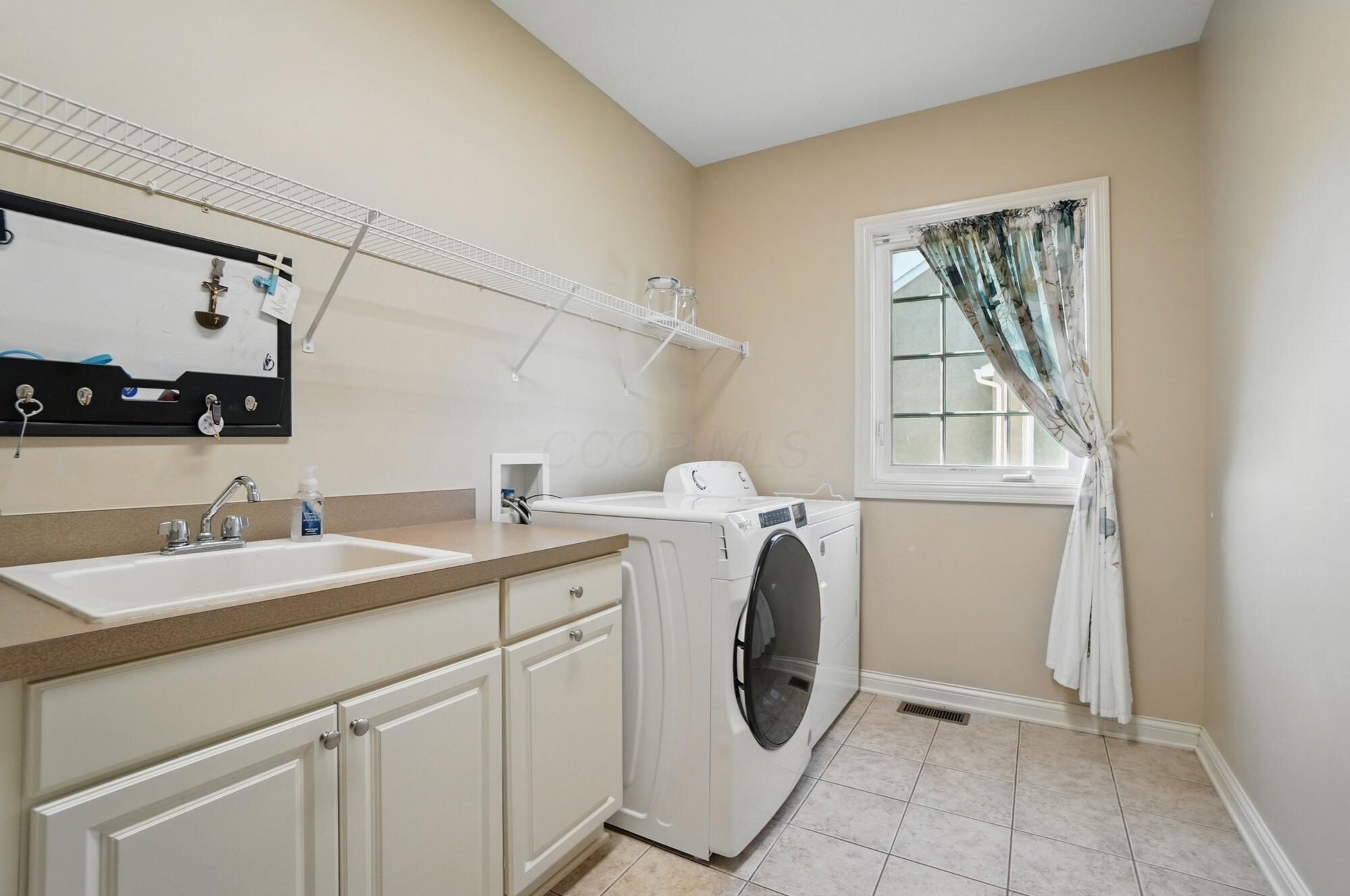 237 Kitdare Drive, Delaware, Ohio image 26