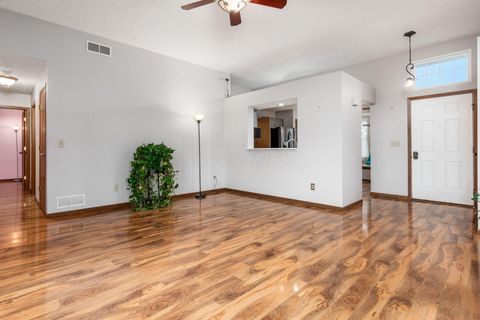 Tiny photo for 1828 Gardenstone Drive, Columbus, OH 43235 (MLS # 225044606)