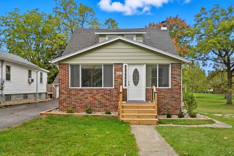 Photo of 143 Buckeye Avenue, Mansfield, OH 44906 (MLS # 225039189)