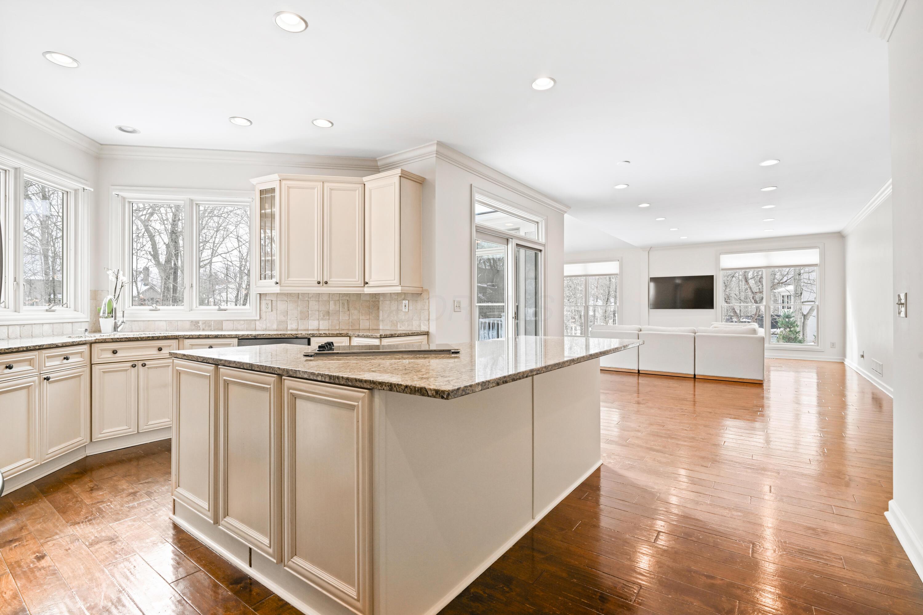 5194 Augusta Drive, Westerville, Ohio image 24