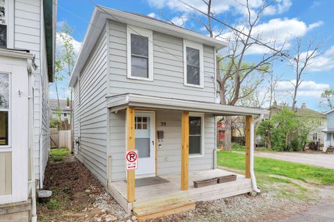 Photo of 39 W Ramlow Alley, Columbus, OH 43202 (MLS # 226012047)