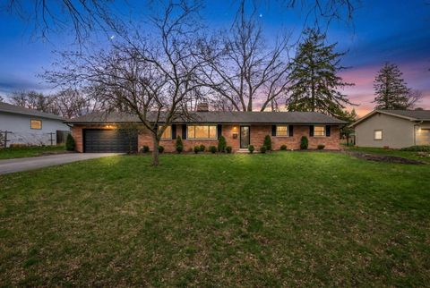 Photo of 4370 Harborough Road, Columbus, OH 43220 (MLS # 226008938)