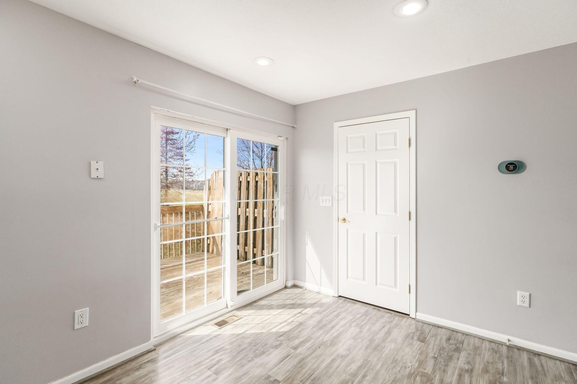 1077 Shady Lake Drive, Columbus, Ohio image 14