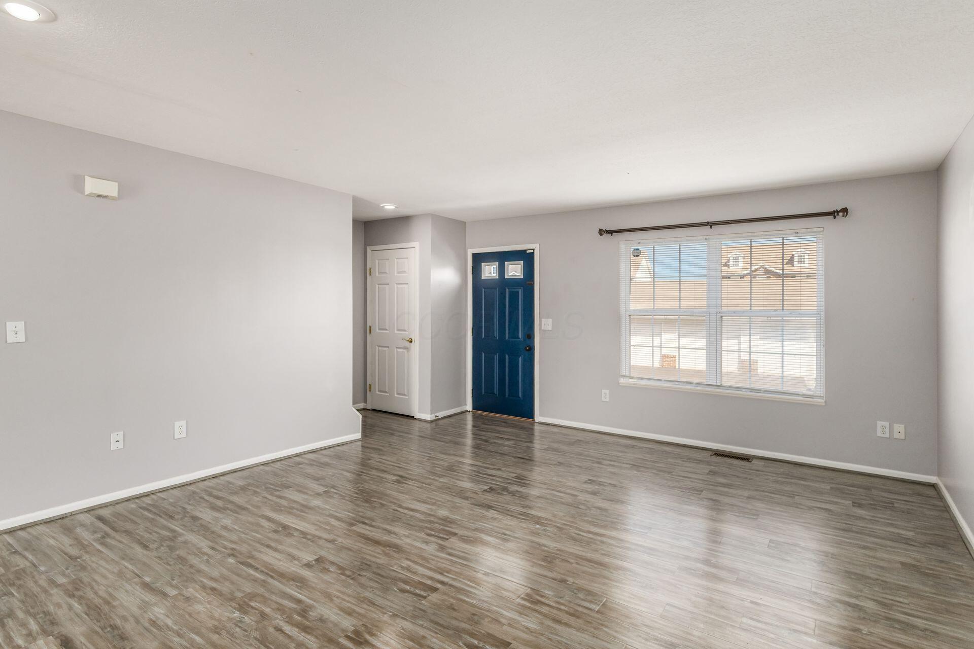 1077 Shady Lake Drive, Columbus, Ohio image 10