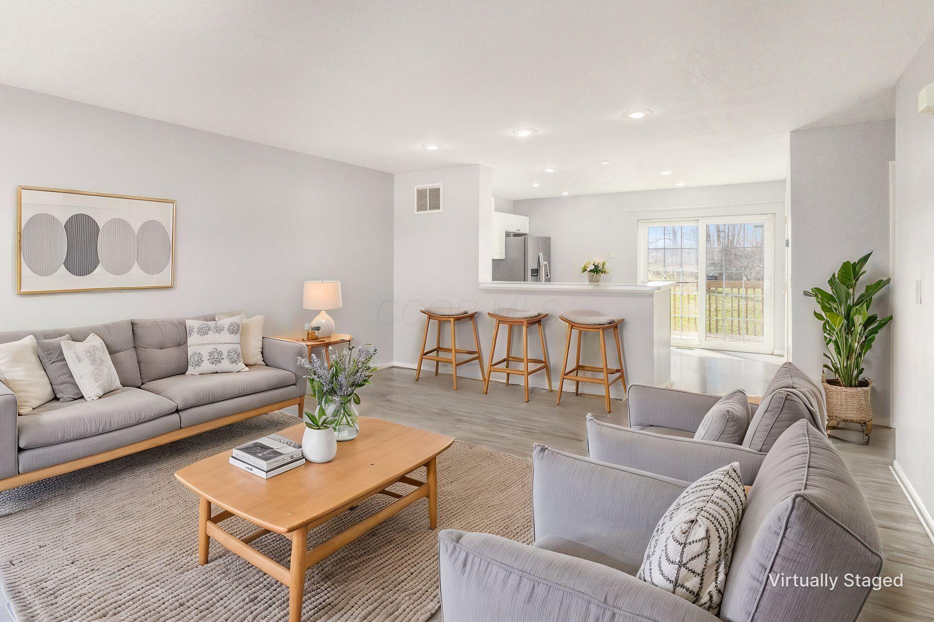 1077 Shady Lake Drive, Columbus, Ohio image 8