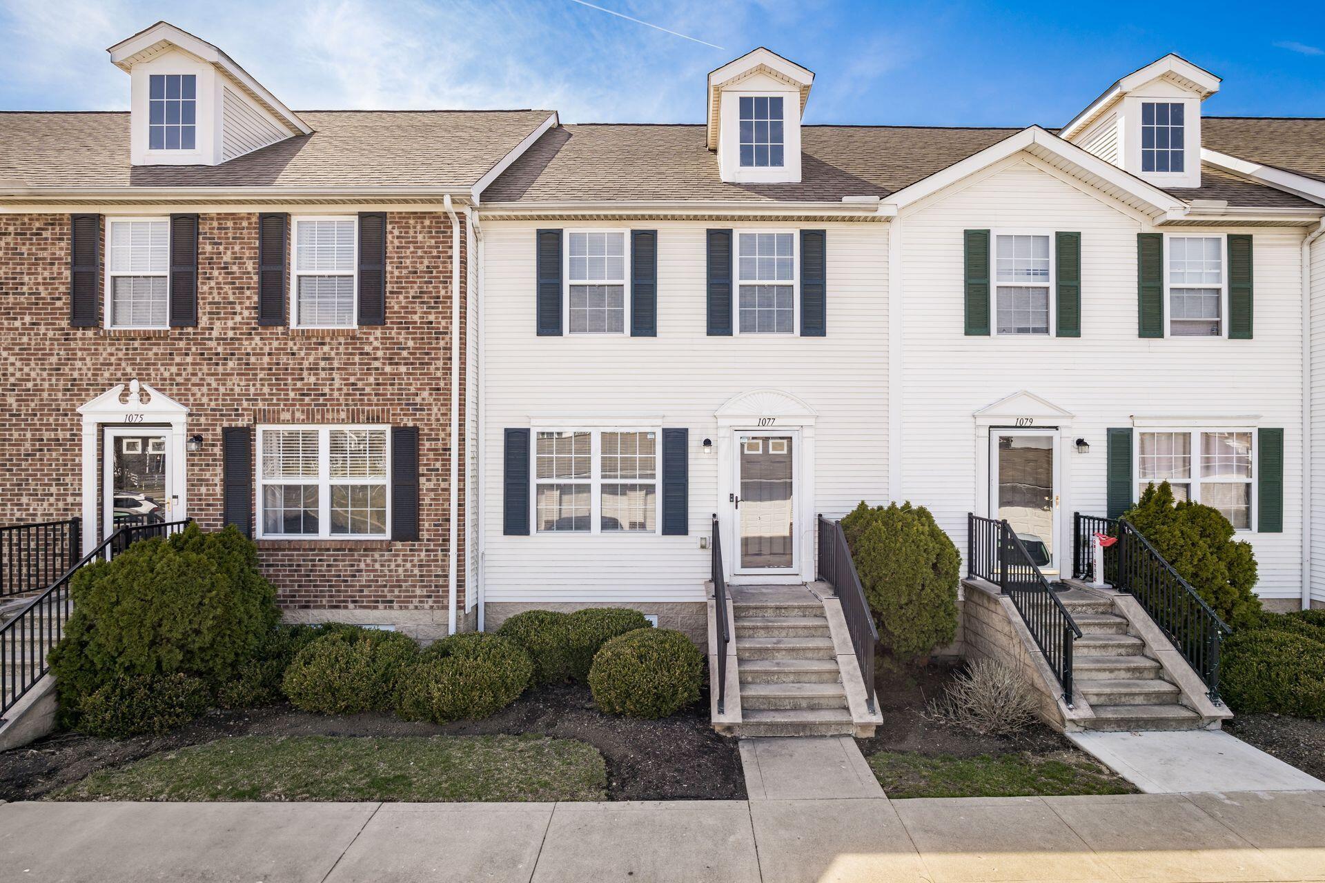 1077 Shady Lake Drive, Columbus, Ohio image 2