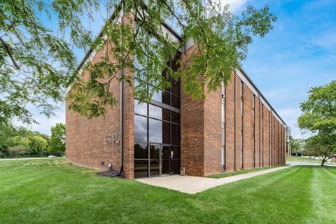 Photo of 5340 E Main Street 214 #214, Columbus, OH 43213 (MLS # 226003074)