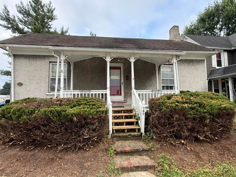 Homes For Sale - 269 W Main Street<br/> West Jefferson, OH 43162