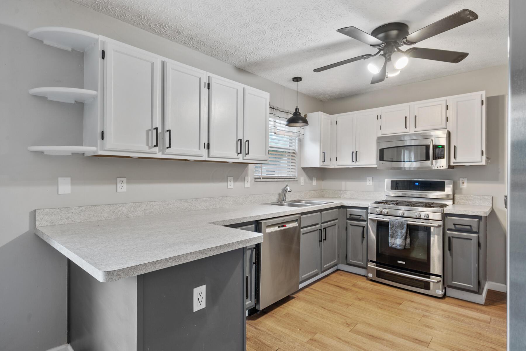 529 Durham Lane, Delaware, Ohio image 17