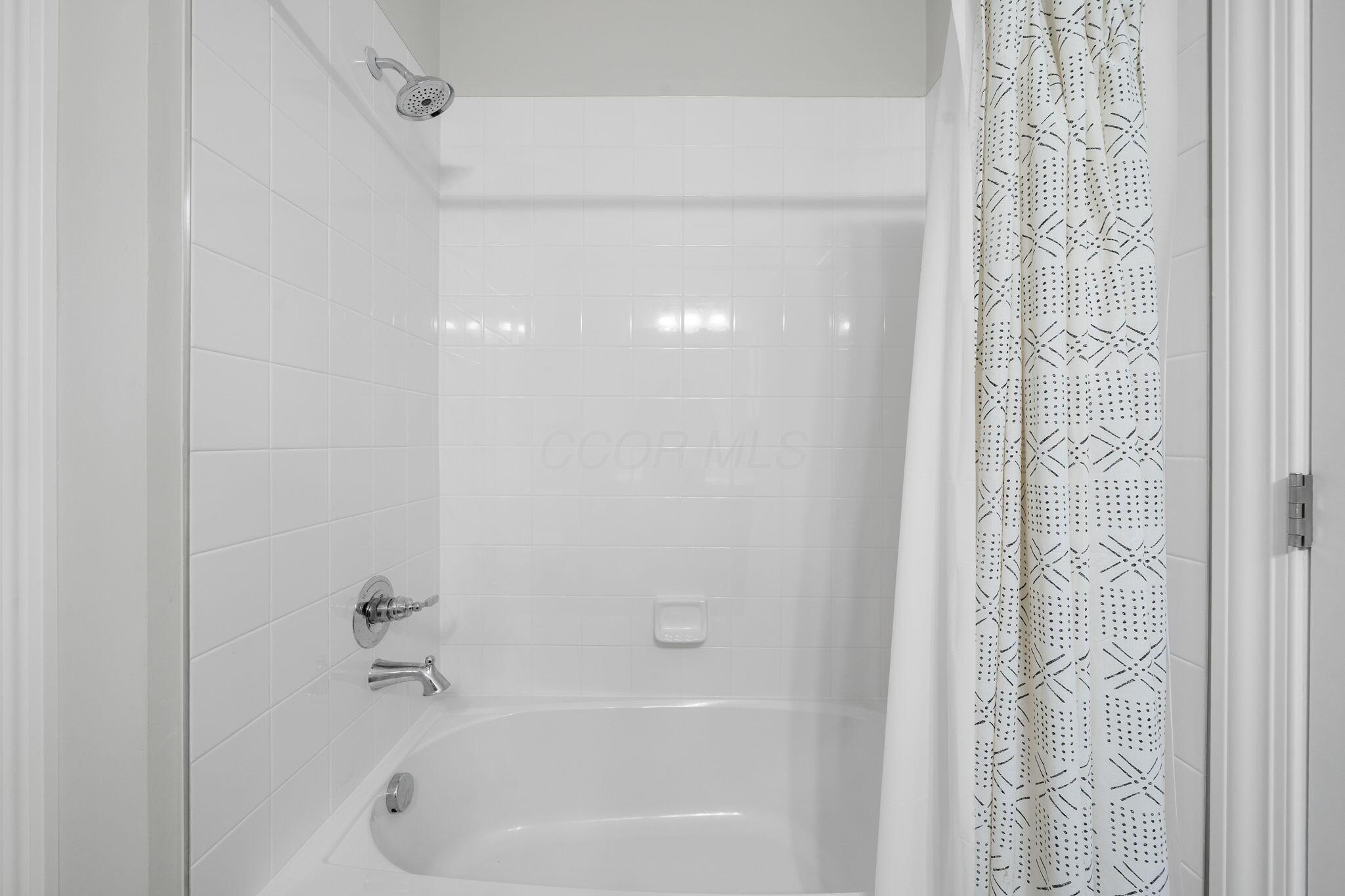6678 Trinity Mist Way, Delaware, Ohio image 32