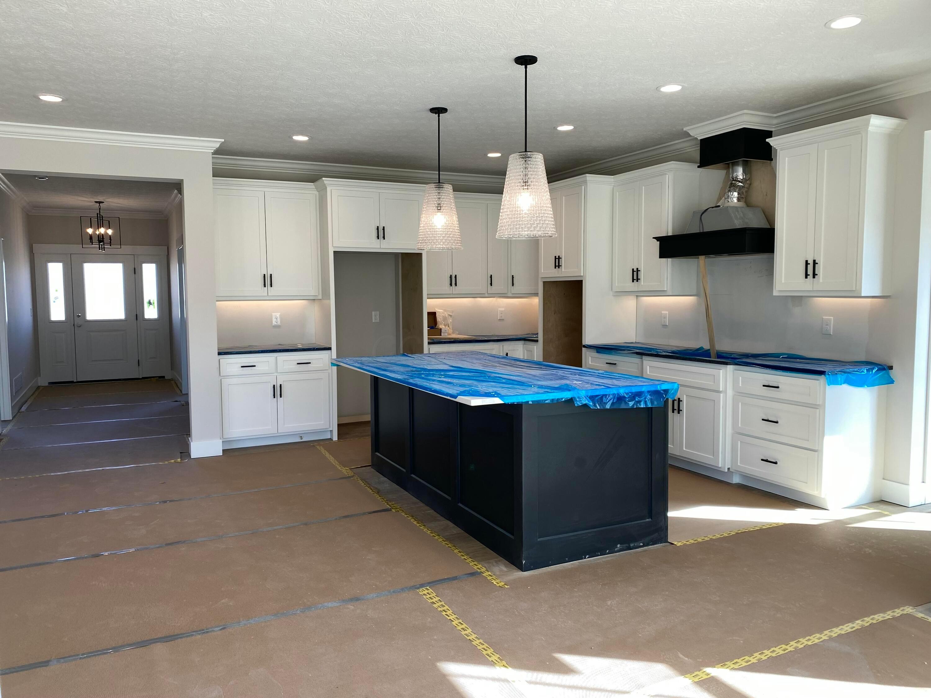 7110 Zander Way, Lewis Center, Ohio image 4