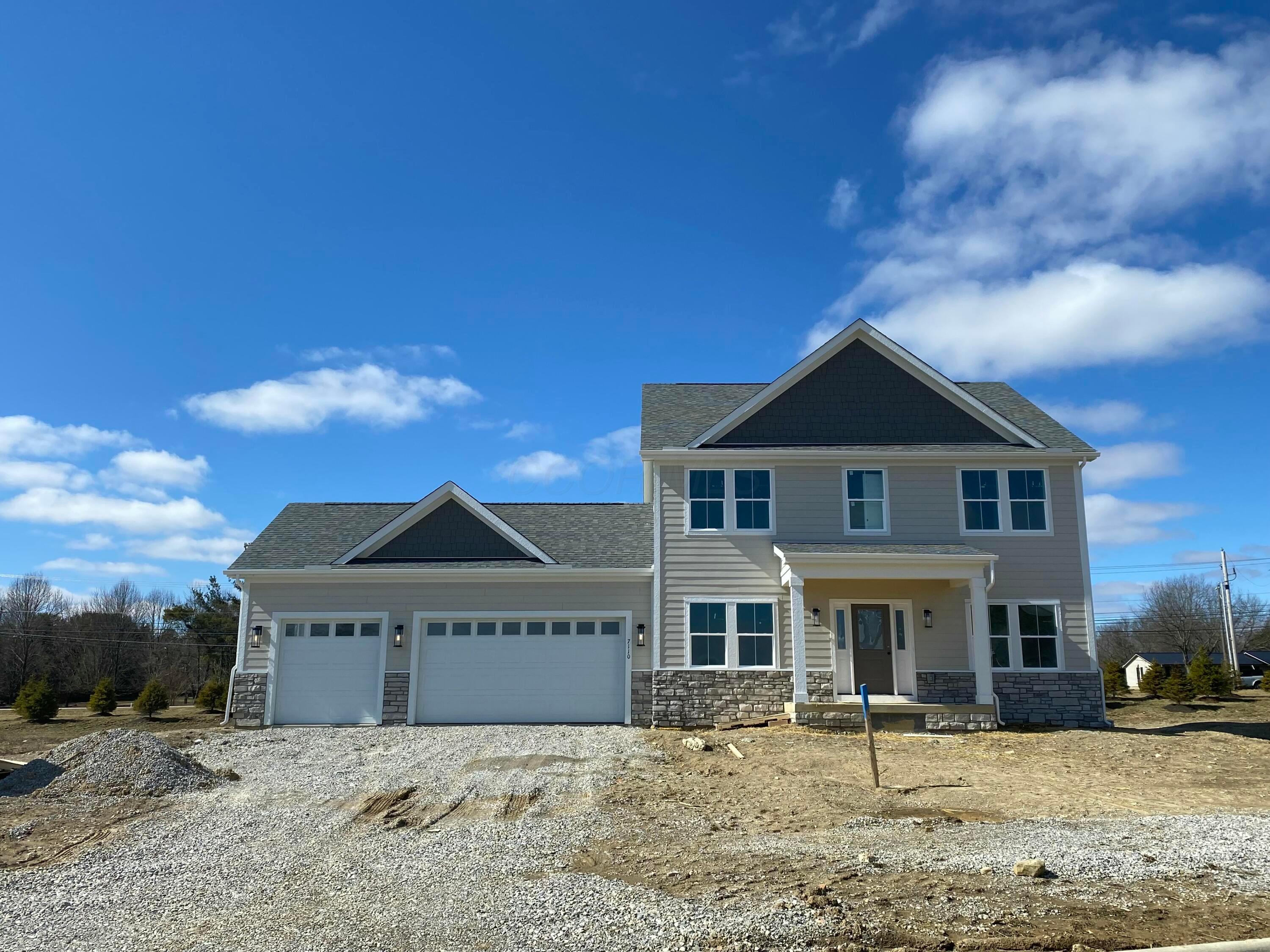 7110 Zander Way, Lewis Center, Ohio image 2