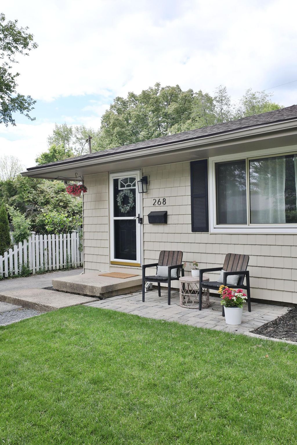 Photo of 268 Pingree Drive, Worthington, OH 43085 (MLS # 226017318)
