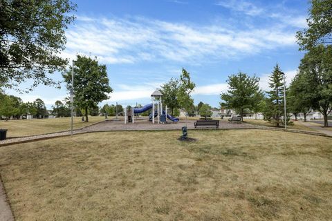 Tiny photo for 1385 Geranium Drive 266 #266, Blacklick, OH 43004 (MLS # 226000718)