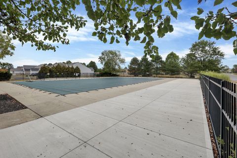 Tiny photo for 1385 Geranium Drive 266 #266, Blacklick, OH 43004 (MLS # 226000718)