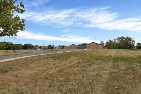 Tiny photo for 1385 Geranium Drive 266 #266, Blacklick, OH 43004 (MLS # 226000718)