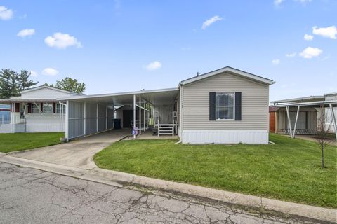 Photo of 5449 Bonanza Lane, Dublin, OH 43016 (MLS # 226015520)