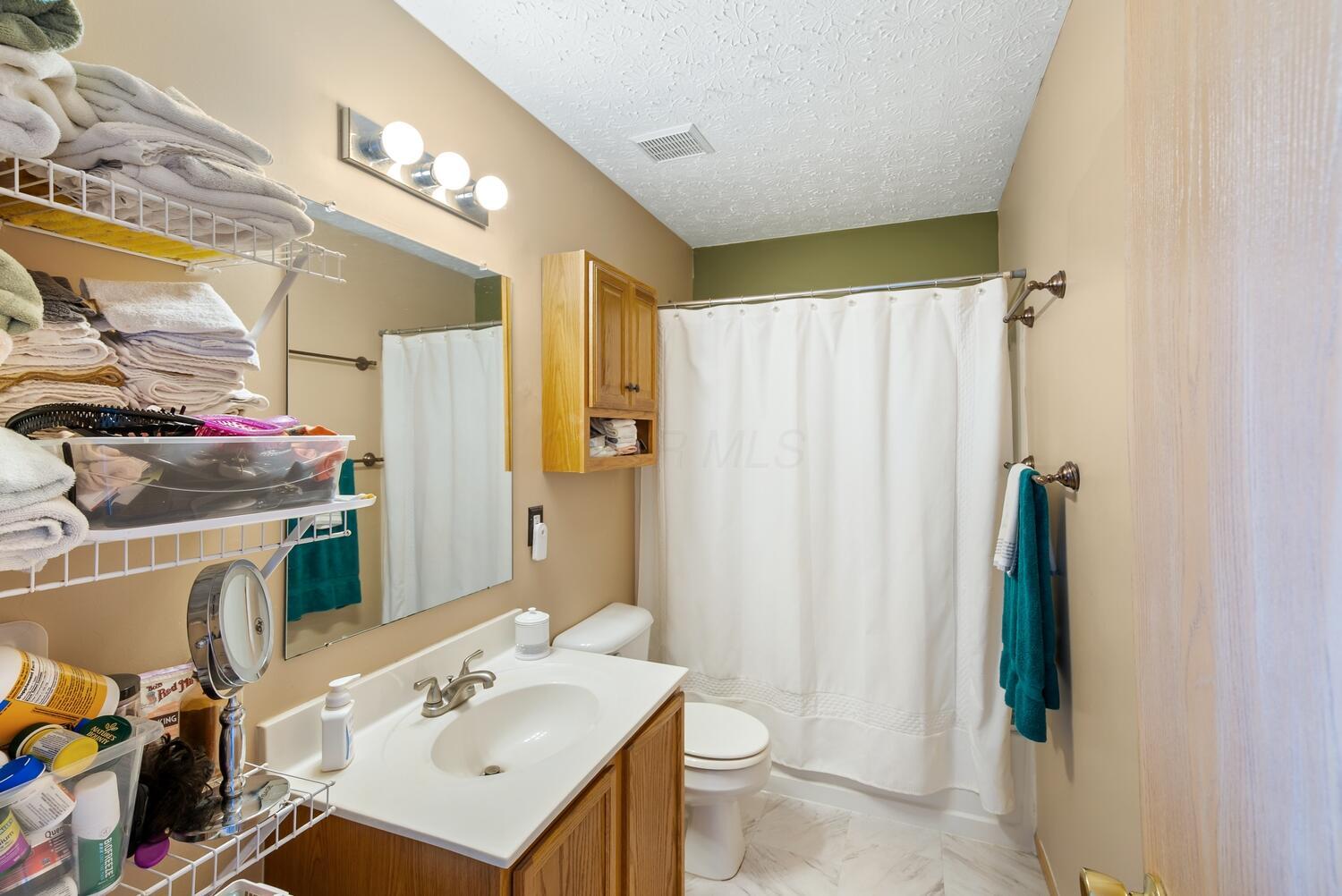 7469 Hemrich Drive, Canal Winchester, Ohio image 20