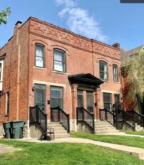 Photo of 617 Dennison Avenue, Columbus, OH 43215 (MLS # 225037800)