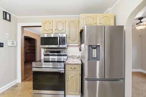 Tiny photo for 253 Powhatan Avenue, Columbus, OH 43204 (MLS # 225044279)