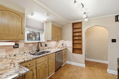 Tiny photo for 253 Powhatan Avenue, Columbus, OH 43204 (MLS # 225044279)