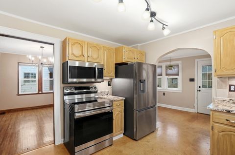 Tiny photo for 253 Powhatan Avenue, Columbus, OH 43204 (MLS # 225044279)