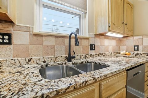 Tiny photo for 253 Powhatan Avenue, Columbus, OH 43204 (MLS # 225044279)