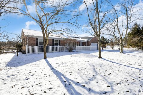Tiny photo for 245 Rainbow Drive NE, Lancaster, OH 43130 (MLS # 226000542)