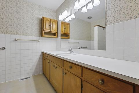 Tiny photo for 245 Rainbow Drive NE, Lancaster, OH 43130 (MLS # 226000542)