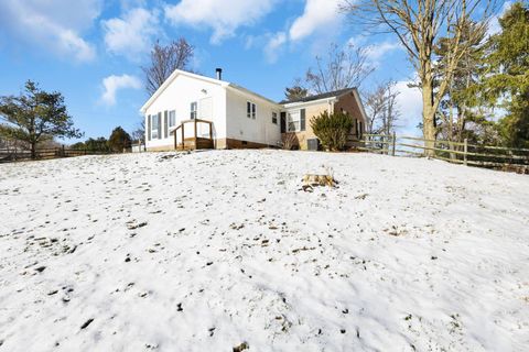 Tiny photo for 245 Rainbow Drive NE, Lancaster, OH 43130 (MLS # 226000542)