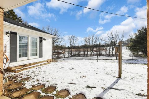 Tiny photo for 245 Rainbow Drive NE, Lancaster, OH 43130 (MLS # 226000542)